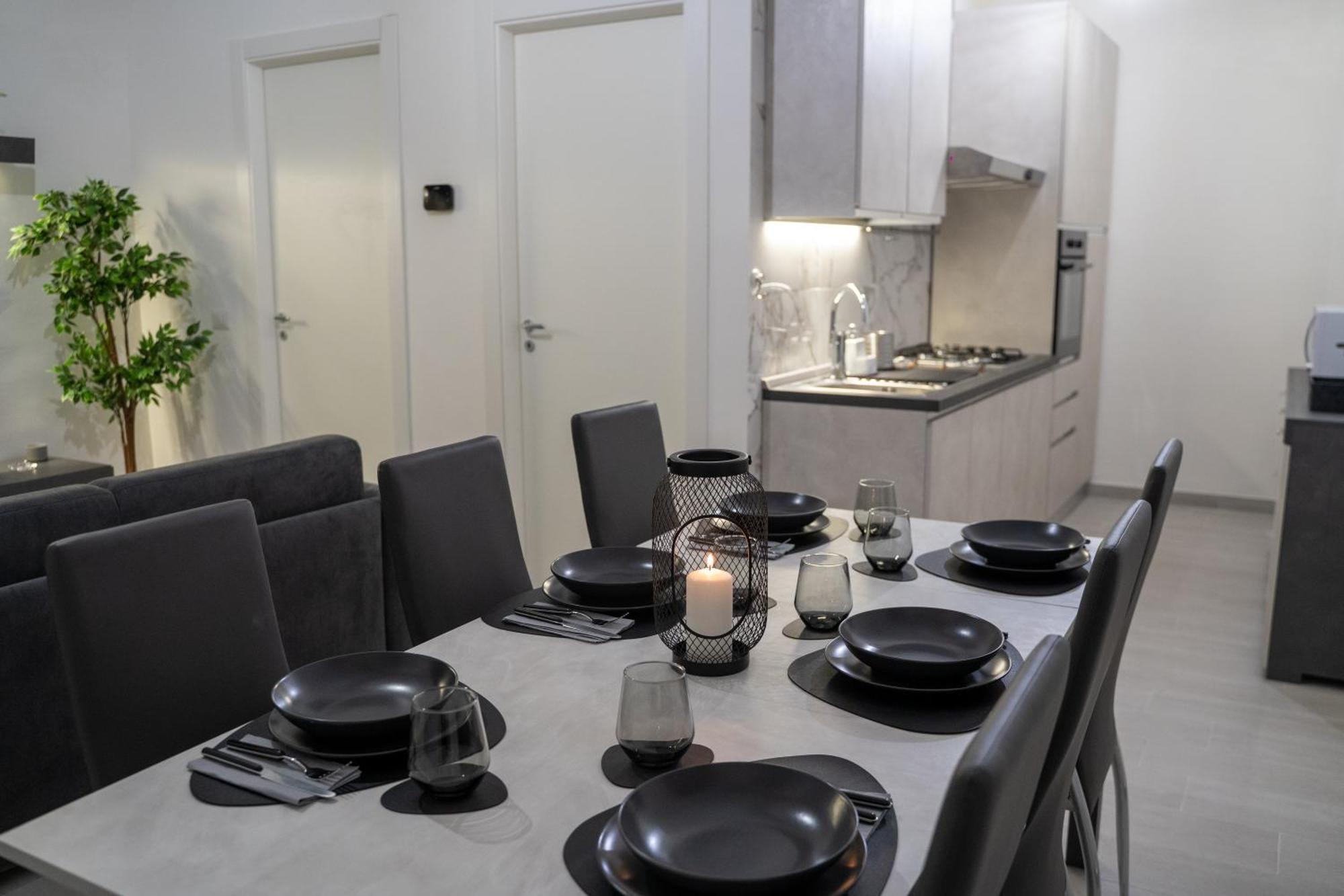 Dietro Al Plebiscito Luxury Suite Naples Extérieur photo